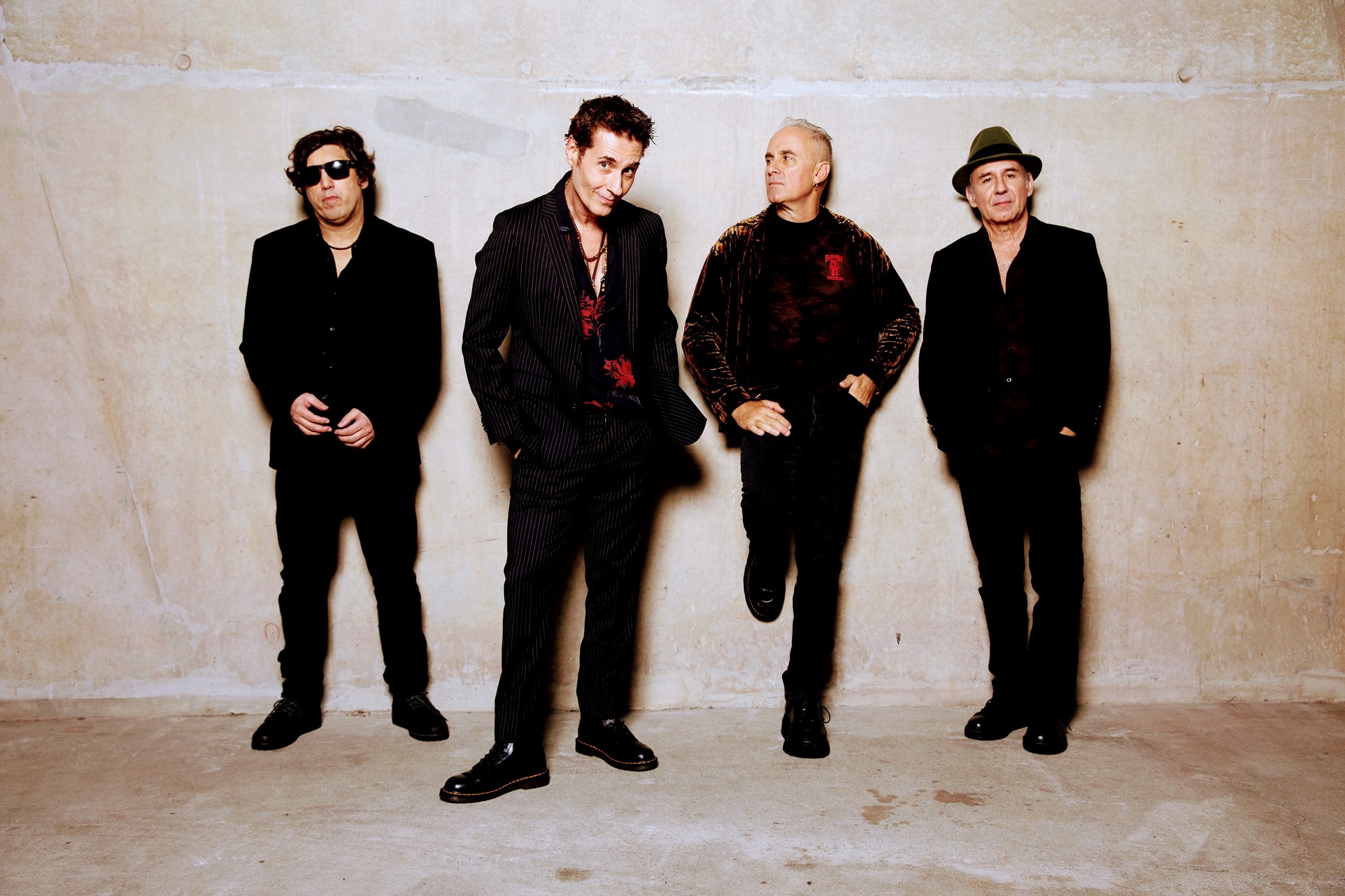 Capital Inicial celebra 40 anos de carreira com show em Floripa