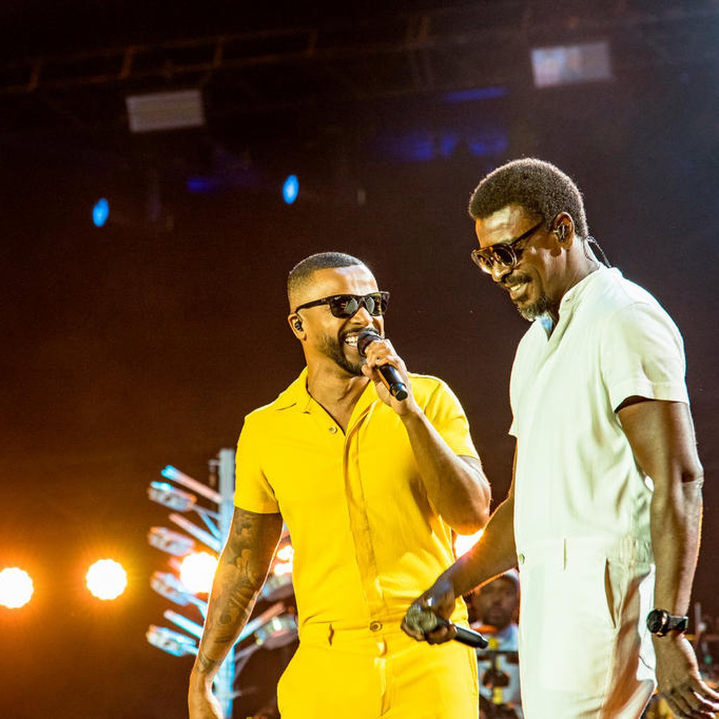 Alexandre Pires e Seu Jorge fazem show em Balneário Camboriú