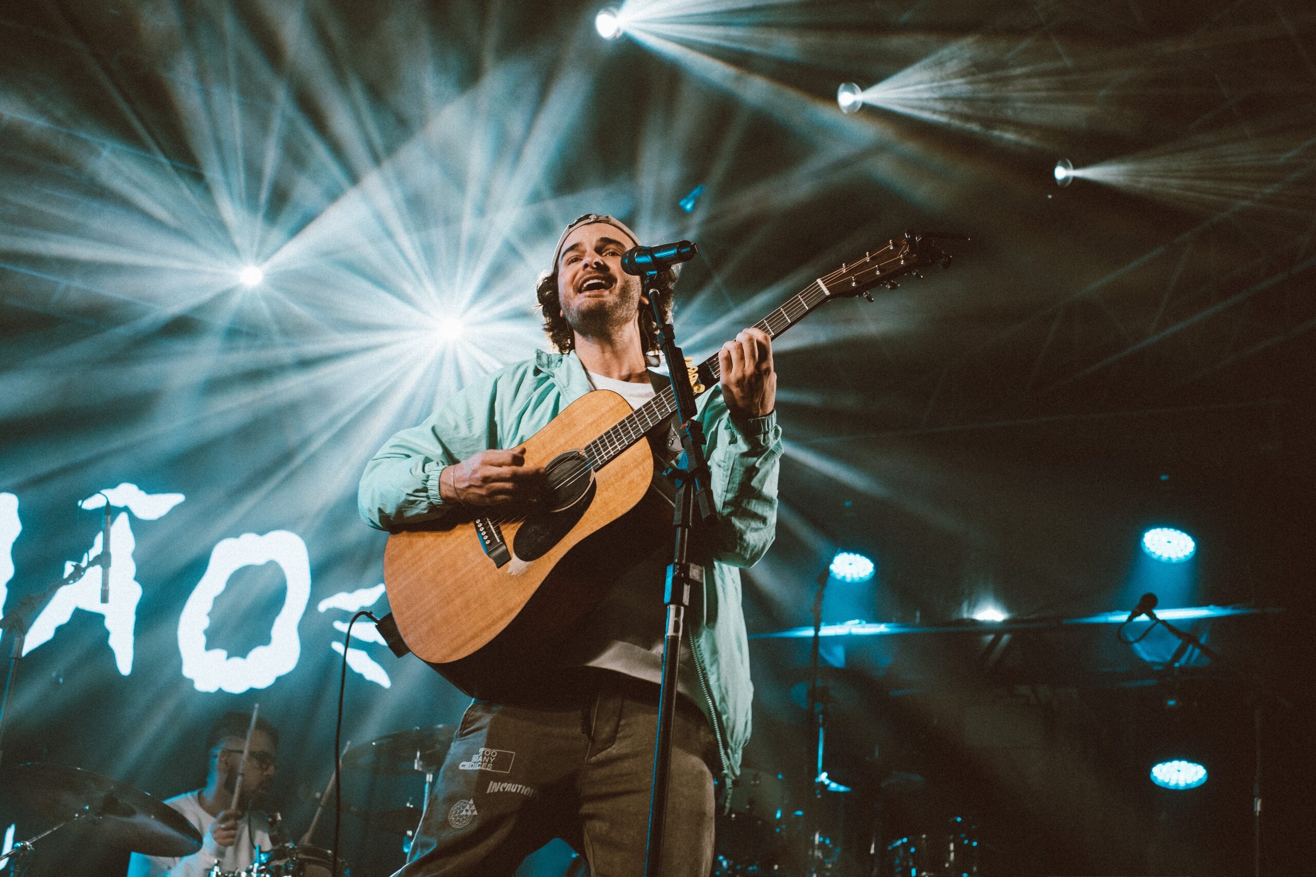 Festa Onda Sonora terá shows de Simão e Dhalmas nesta sexta-feira (21) em Itajaí