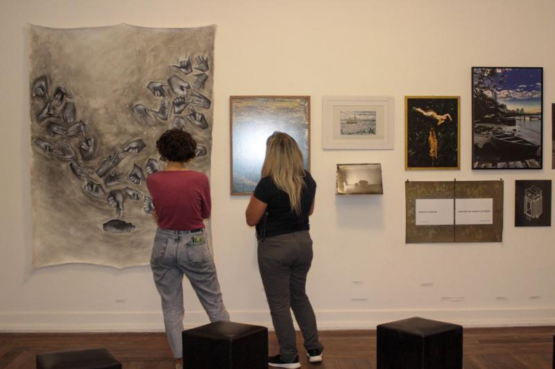 Exposição ‘Aqui, onde estamos’ abre para visitação, em celebração aos 163 anos de Itajaí