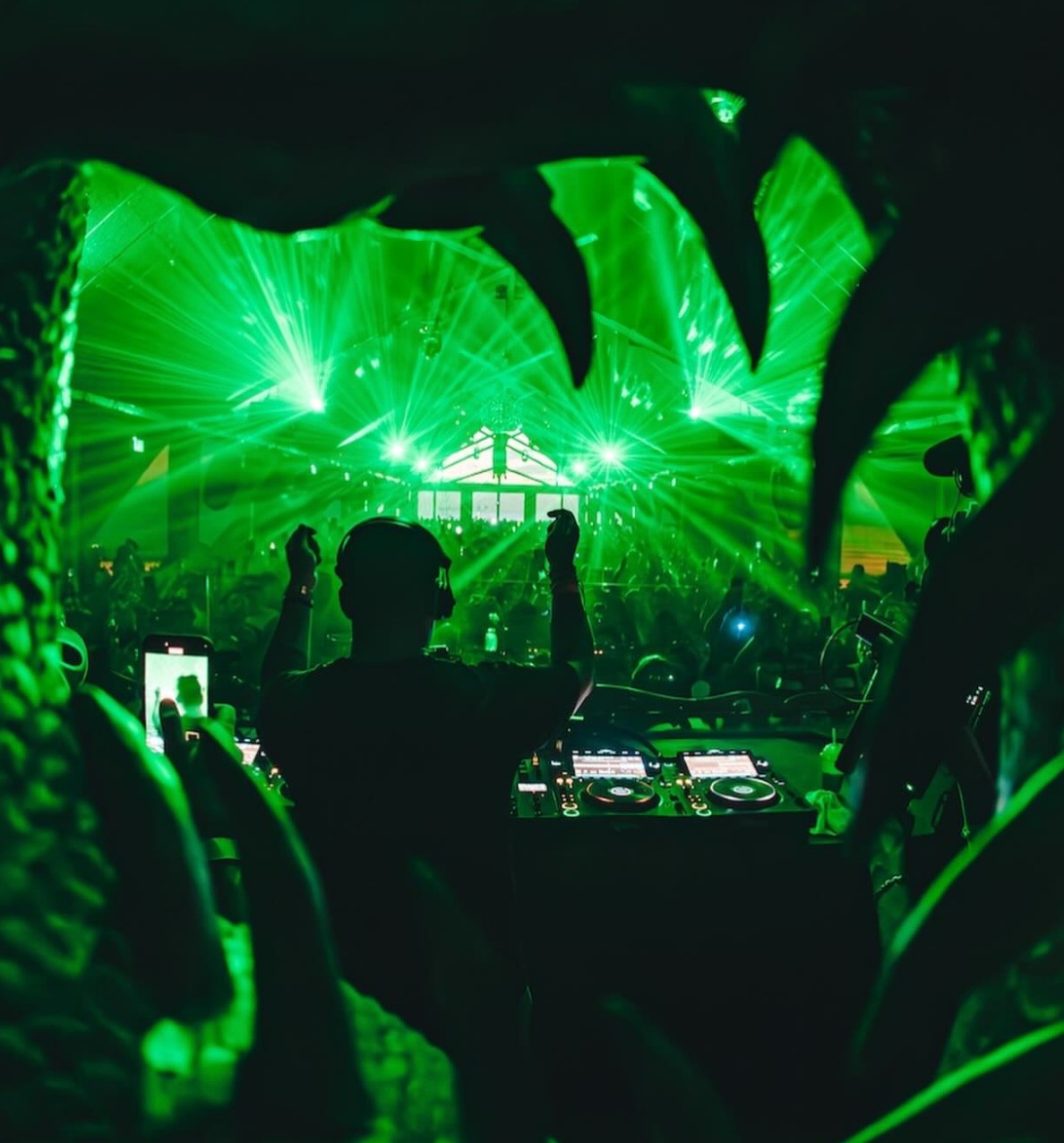 Warung Beach Club anuncia programação de maio a julho