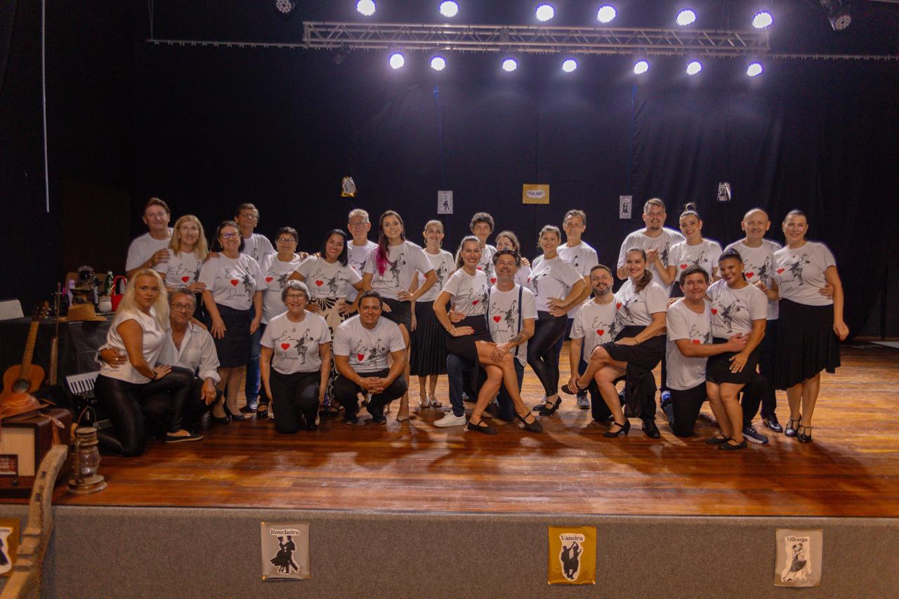 Vagas disponíveis para os cursos de Danças Gaúchas e Dança de Salão em Navegantes