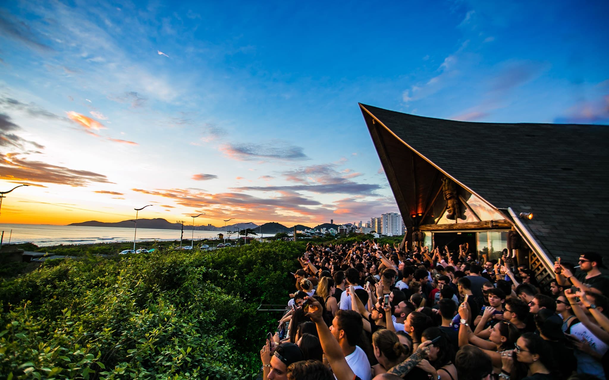 Após mais de duas décadas, Warung Beach Club realiza último fim de semana em junho
