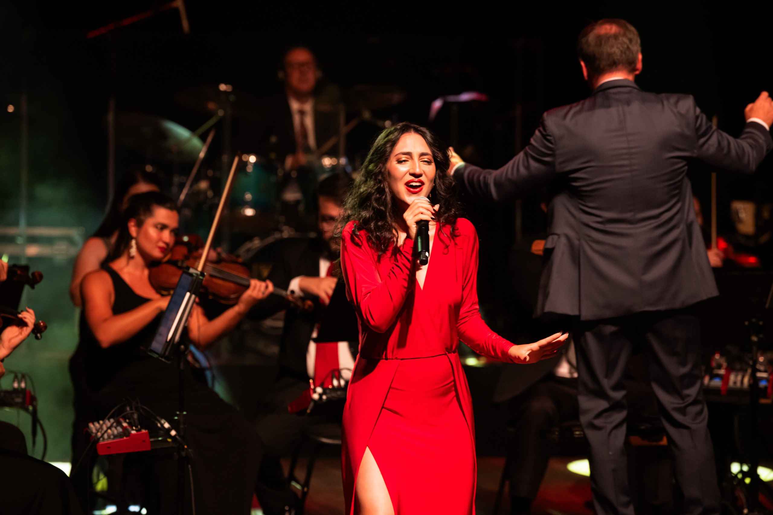 Camerata Florianópolis celebra a era de ouro do rádio brasileiro em novo espetáculo em agosto