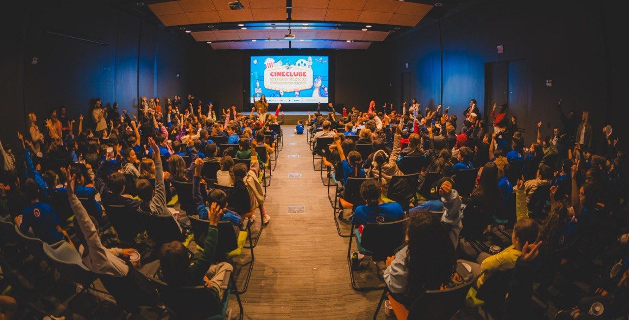 Cinema gratuito em Florianópolis transforma a história de SC em aventura às crianças