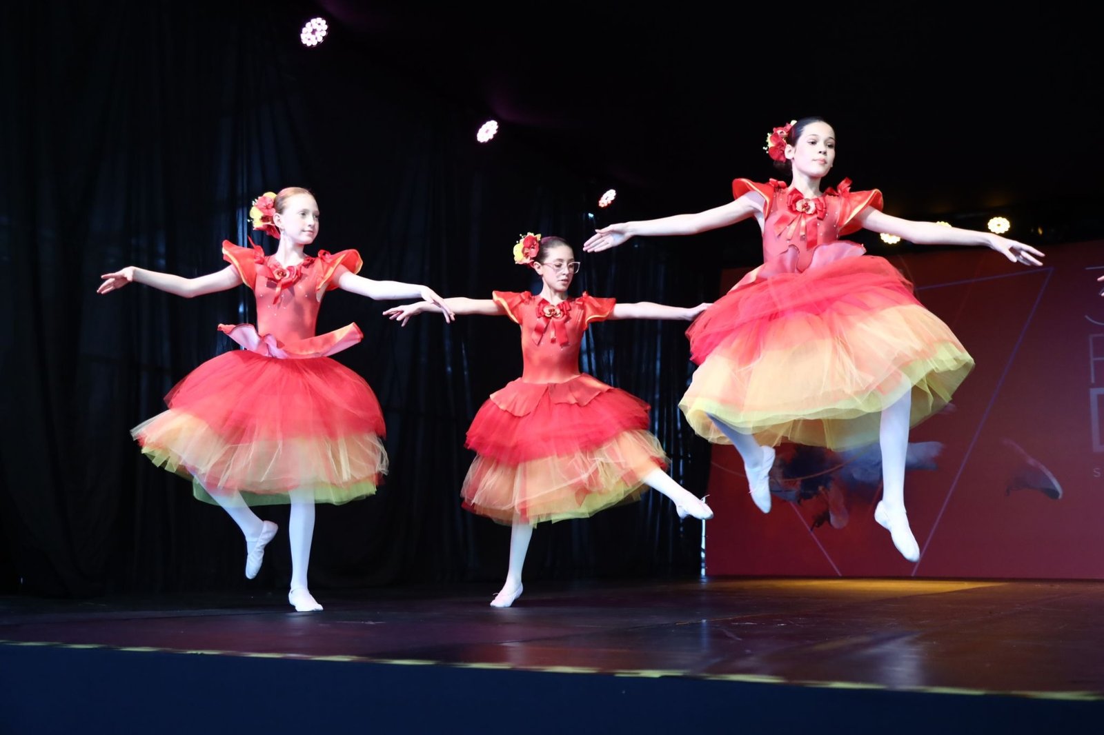 37º Festival de Dança do Shopping Itaguaçu reúne mais de 3,1 mil bailarinos em São José