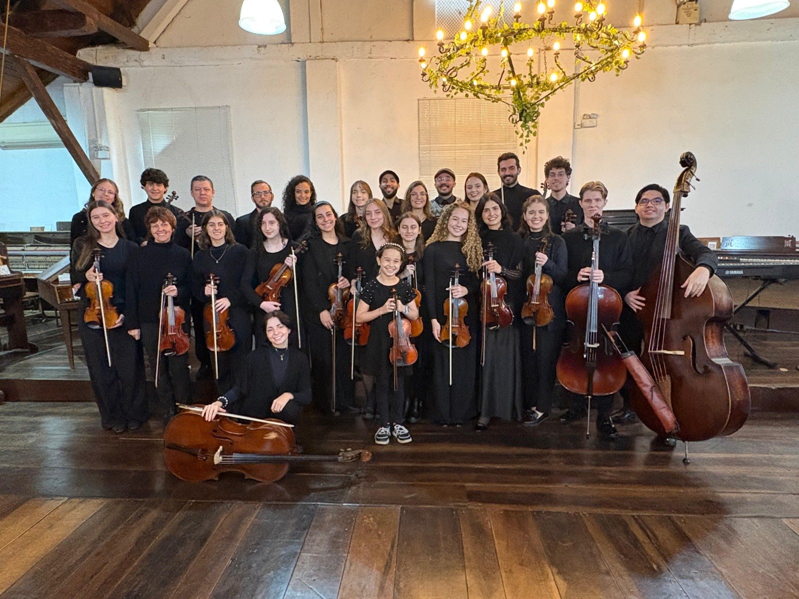 Grupo de Cordas da Escola de Música Carlos Gomes realiza concerto gratuito em Blumenau