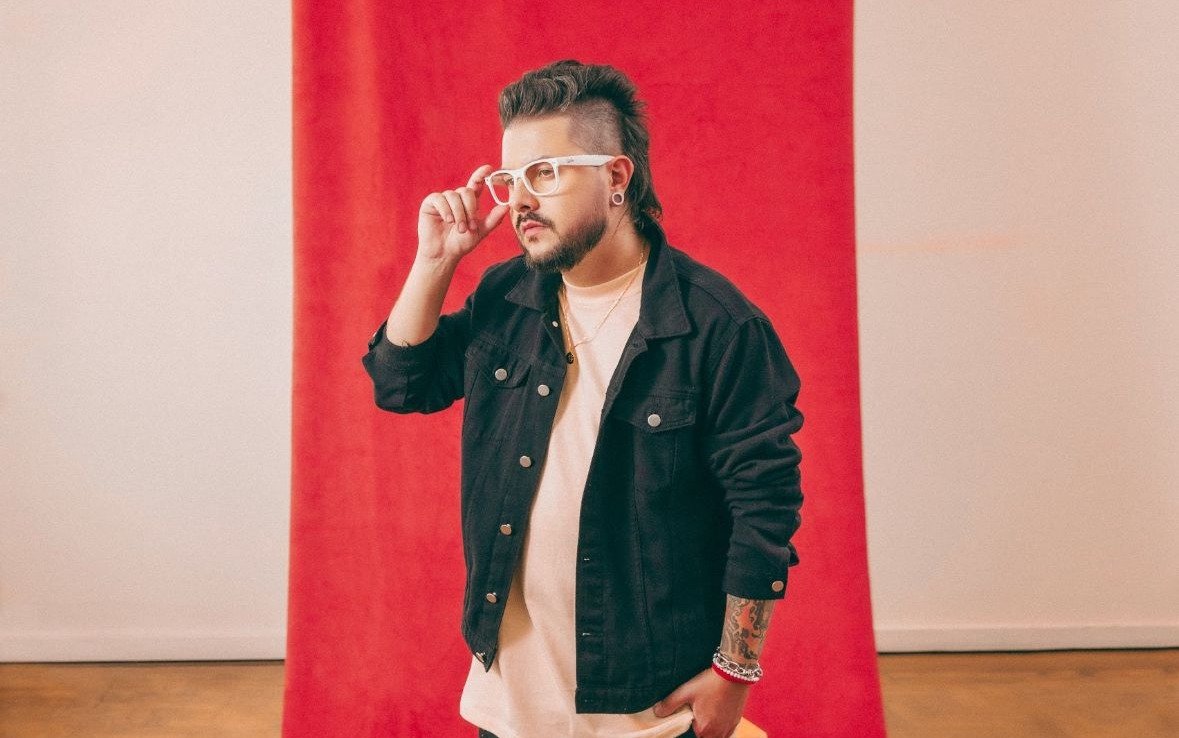 Pe Lanza, ex-vocalista da Restart, faz shows em Itajaí e Florianópolis neste fim de semana