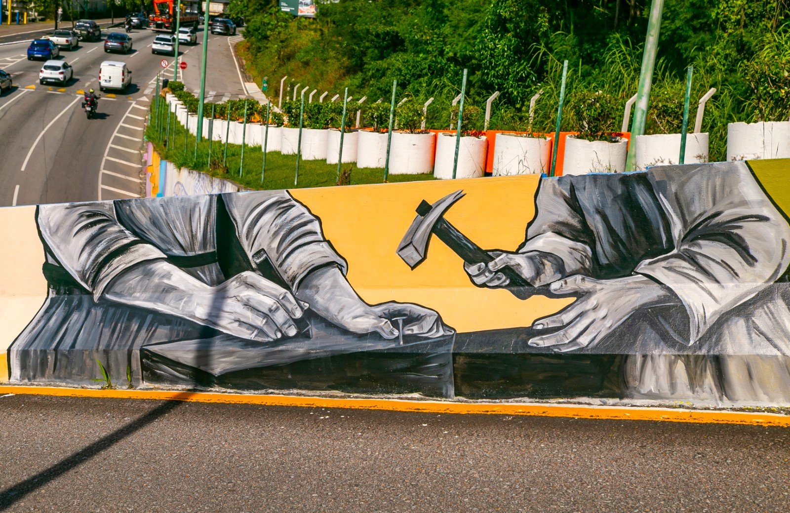 Pesquisa recupera histórias de obras de arte que marcaram a paisagem de Balneário Camboriú